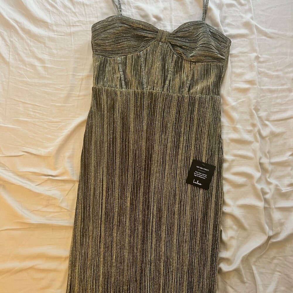 NWT Lulus Glimmer and Glitz Black and Gold Lurex Pleated Maxi Dress - Medium - Picture 3 of 4